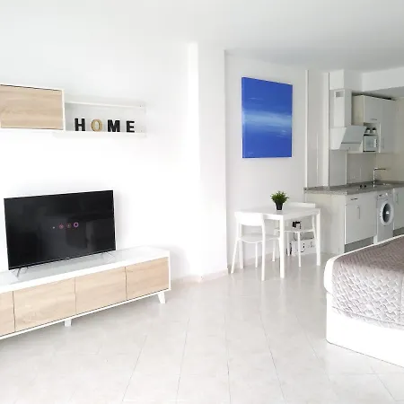 Apartment Benalsuite Estudio, Piscina Y Playa En Benalbeach,