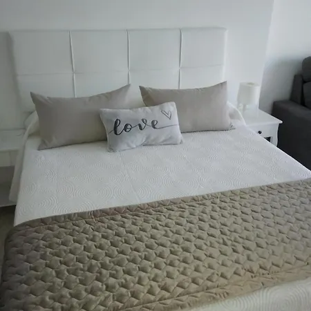 Benalsuite Estudio, Piscina Y Playa En Benalbeach, *
